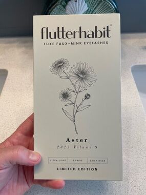 flutterhabit Aster Luxe Faux-Mink Eyelashes - Cream